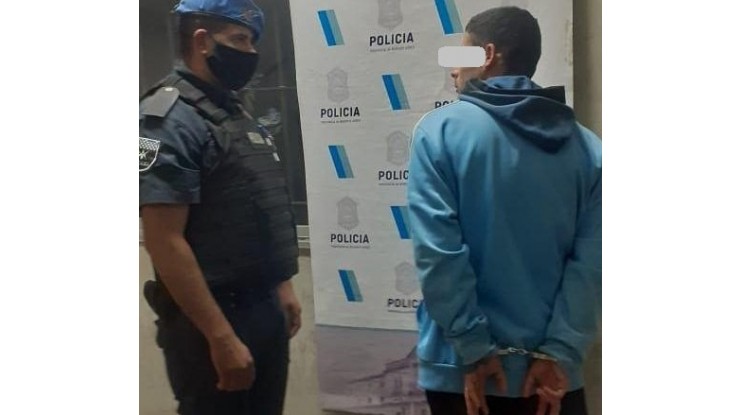 Evito un control policial, fue aprehendido